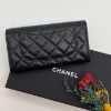 圖片 【哈極品】全新品現貨《CHANEL 香奈兒 黑銀 荔枝皮 掀蓋二折信封長夾/皮夾》