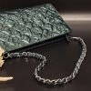 圖片 【哈極品】美品《CHANEL 香奈兒 綠色漆亮皮 LOGO壓紋 鍊帶肩背包/手拿包/晚宴包》