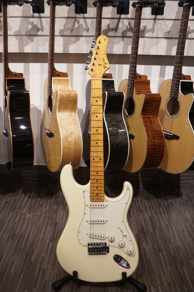 圖片 『識樂音樂工作室』Tagima  TG-530 WV復古白 電吉他