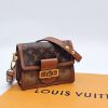 圖片 【哈極品】美品《Louis Vuitton LV 雙色字紋 小款 Dauphine達芙妮斜背包/肩背包/二用包》