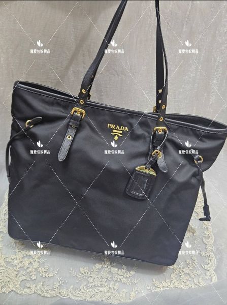 圖片 PRADA 金屬LOGO 經典尼龍托特包