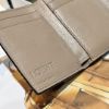 圖片 Loewe 牛皮沙色3折短夾