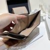 圖片 Loewe 牛皮沙色3折短夾