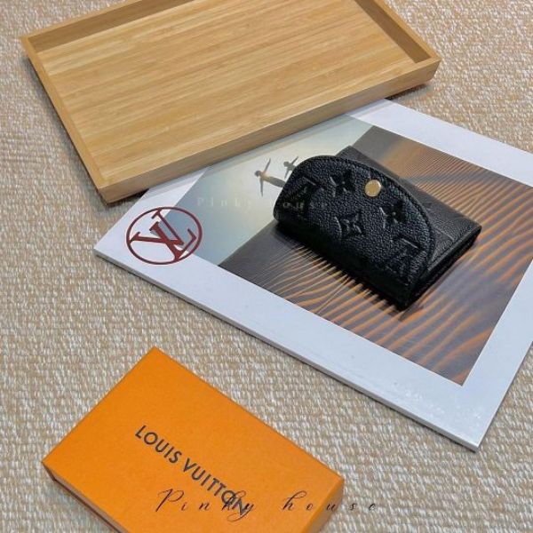 圖片 Lv 黑色壓紋零錢包/預購
