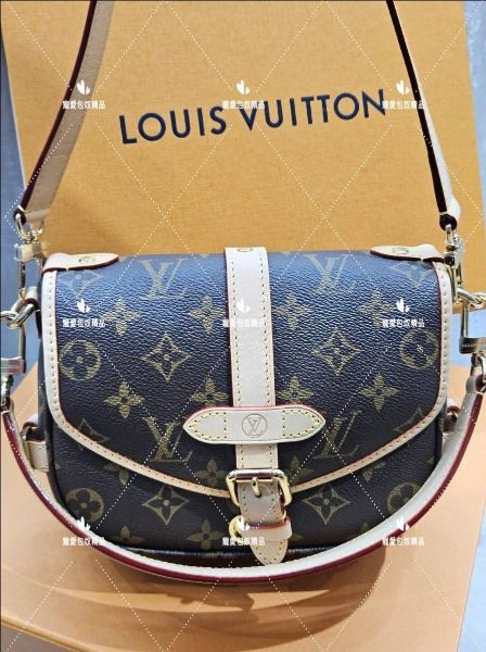 圖片 LV M46740 Saumur BB 老花 新款 馬鞍包 手提/斜背包
