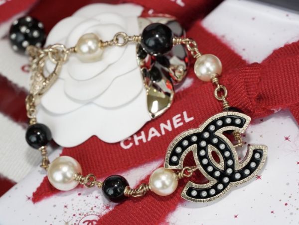 圖片 Chanel A86228 Bracelet 立體 CC 黑白珠飾手鍊