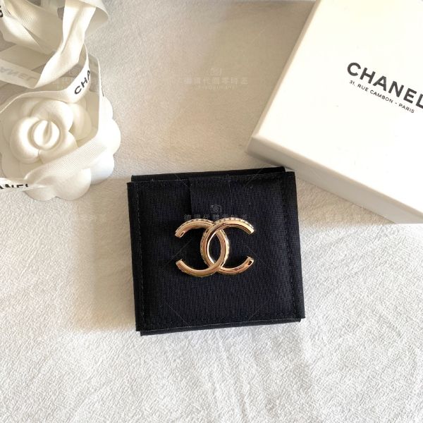 圖片 Chanel 雙Ｃ側邊鑲鑽胸針 📦在台現貨