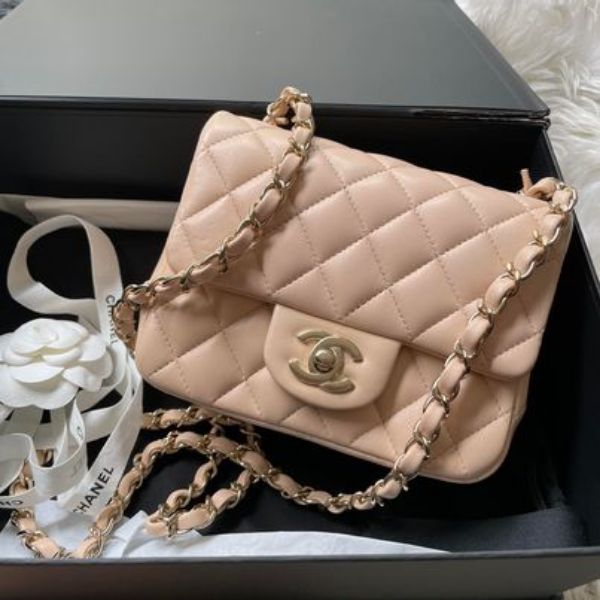 圖片 Chanel 淺米金釦羊皮方胖子