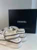 圖片 Chanel 塗鴉白色涼鞋