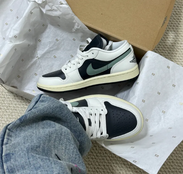 圖片 NIKE W AIR JORDAN 1 JADE SMOKE 翡翠白煙 女鞋 DC0774-001