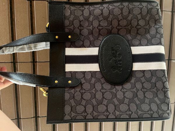 圖片 COACH 直立式托特包 黑灰色 