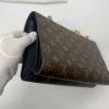 圖片 【哈極品】美品《Louis Vuitton LV 字紋拼黑皮  VICTOIRE 維多利亞 斜背包/肩背包/二用包》