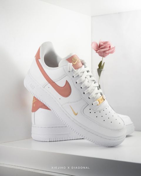 圖片 鞋教 預購 Nike W Air Force 1 '07 "Rust Pink" 乾燥玫瑰粉小金勾 CZ0270-103