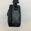 圖片 【哈極品】美品 《Louis Vuitton LV 新款 晶片款 黑字紋 橫式 Alpha 郵差包 肩背包/斜背包》