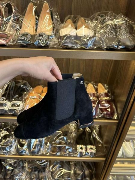 圖片 Chanel 麂皮短靴 全新36號 側面雙C 經典百搭款
