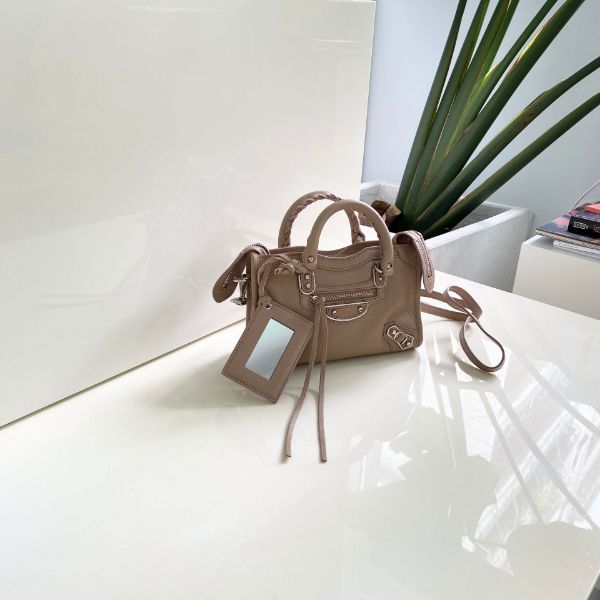 圖片 #已售 歡迎詢問預訂# BALENCIAGA 機車包 奶茶色