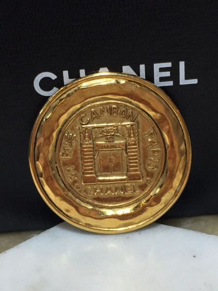 圖片 【哈極品】美品《CHANEL 香奈兒 VINTAGE 金色 康朋獎牌 別針/胸針/配件》