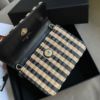 圖片 Chanel 米黑拉菲草編mini腰包