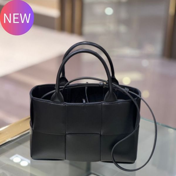 圖片 Bottega Veneta 709337 迷你 Arco 小羊皮托特包 附可拆卸小包及長肩帶 黑色《2024季度新品》