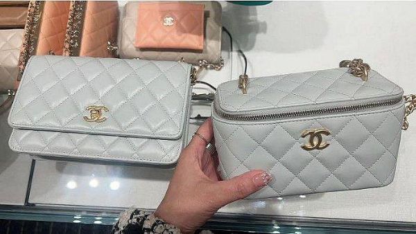 圖片 Chanel 山茶花調節鍊 小盒子包 珍珠灰