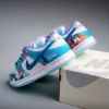 Futura Laboratories x Nike SB Dunk Low 聯名款 塗鴉大師 渲染噴墨 歐美限定 HF6061-400