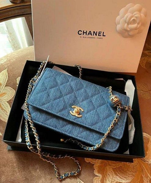 Chanel AP1450 牛仔金球 WOC 鍊帶包 牛仔藍