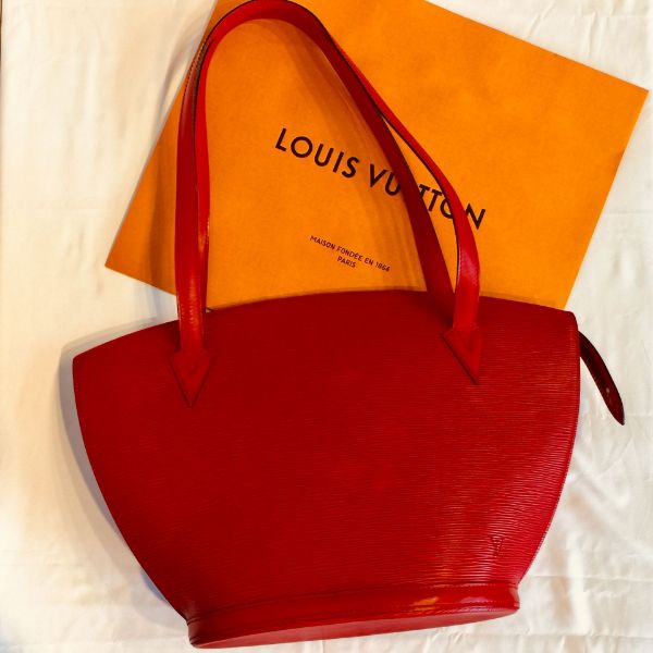 圖片 【哈極品】二手品《Louis Vuitton 紅色 EPI皮革 大款 扇型肩背包 /側肩包》