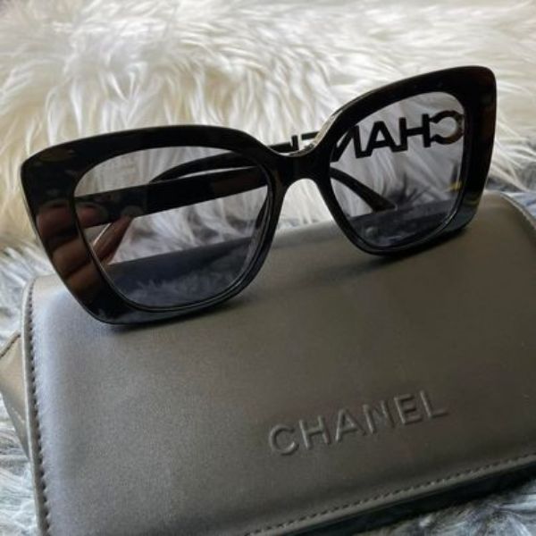 圖片 Chanel 黑色字母水鑽墨鏡