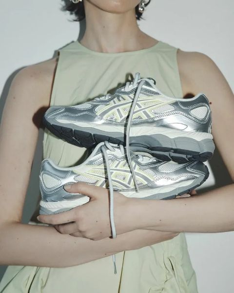 emmi x Asics Wmns Gel NYC Sliver Huddle Yellow 1202A498100