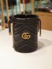 圖片 Gucci GG Marmont 575163 絎縫抽繩迷你水桶包 黑色《2024季度新品》