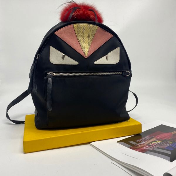 圖片 【哈極品】二手品《FENDI 芬迪 黑色 帆布 怪獸 後背包》