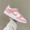 圖片 NIKE DUNK LOW 香檳粉 緞面 絨毛 DO6485-600 