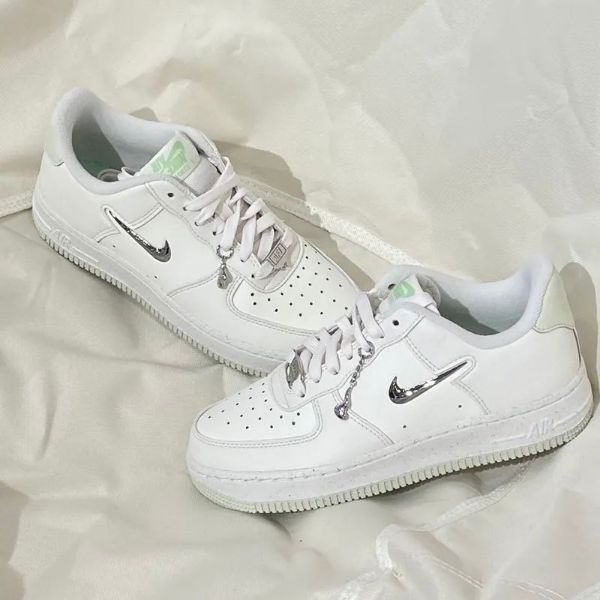 圖片 NIKE AIR FORCE 1 金屬小勾 液態銀 薄荷綠💚FN8540-100