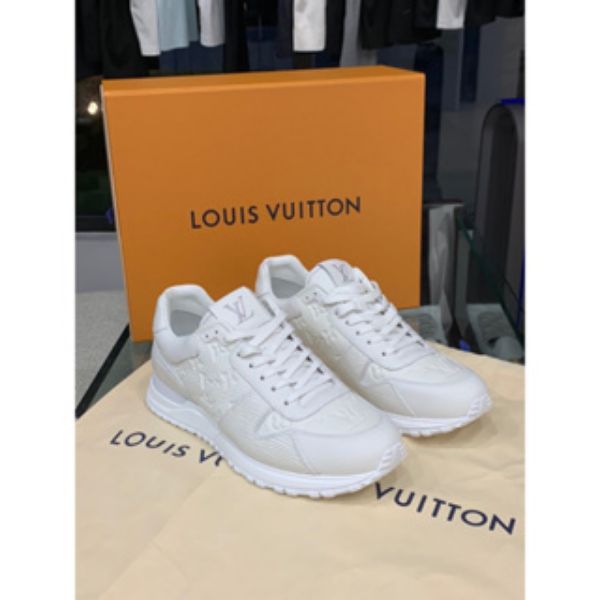 圖片 Louis Vuitton LV  白色壓紋滿版logo 設計 男生 球鞋