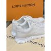 圖片 Louis Vuitton LV  白色壓紋滿版logo 設計 男生 球鞋