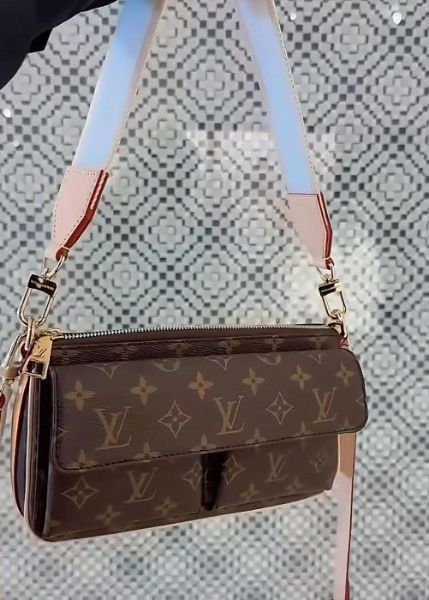Louis Vuitton M46999 Vivacité 超保值值得收藏！LV品牌復刻版精品包 肩揹側背都行、大容量該入手！