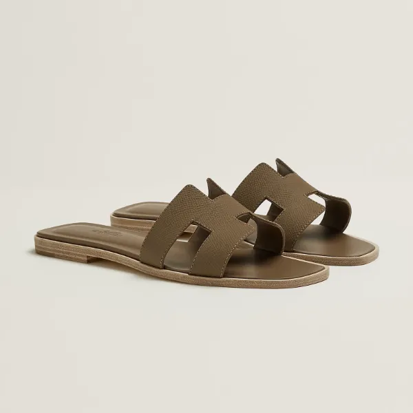 圖片 Hermès愛馬仕 Oran sandal 經典H LOGO小牛皮露趾平底涼拖鞋 大象灰/38號