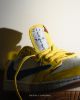 圖片 鞋教 Travis Scott x Nike W Air Jordan 1 Low OG "Canary" 藍黃 藍倒鉤 男女尺寸 DZ4137-700