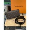 圖片 Louis Vuitton LV 經典黑色老花設計 磁扣設計 男生側背包  現貨