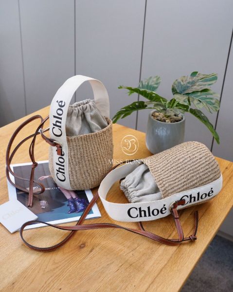 圖片 Chloe Woody經典素面小水桶包/棕色(預購)