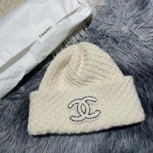 圖片 Chanel 24a白色菠蘿毛帽