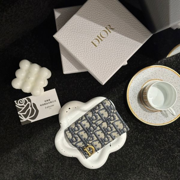 圖片 DIOR Saddle 深色翻蓋卡片套/零錢包