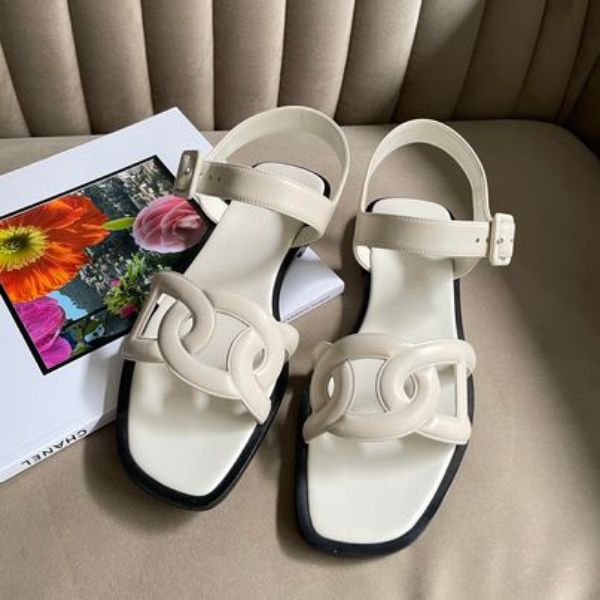 圖片 Hermès 奶白色豬鼻子涼鞋