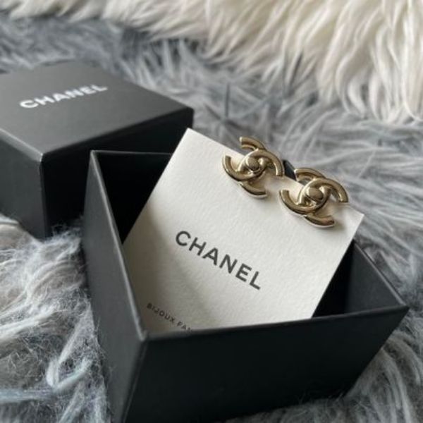 圖片 Chanel 21s淡金書包釦耳環