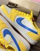 圖片 Travis Scott x Air Jordan 1 Low OG '' Canary Yellow'' 檸檬黃 藍勾 金絲雀藍 倒鉤 DZ4137-700/預購