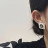 圖片 Chanel 24c 黑白滿logo方塊耳針