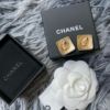圖片 Chanel 24c 黑白滿logo方塊耳針