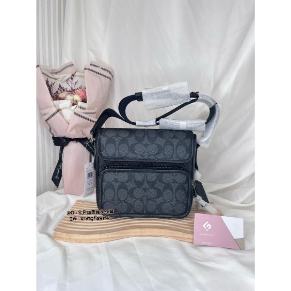 圖片 Coach Sullivan系列 男款 掀蓋小側背