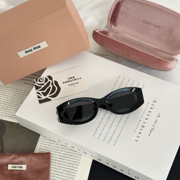 圖片 MIUMIU Miu Glimpse 墨鏡
