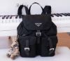 圖片 Prada 1BZ677 Backpack 小型超纖後背包 黑